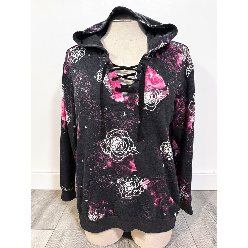 Torrid Size 3 Skull Roses‎ Tattoo Lovesick Cozy Fleece Lace Up Sweatshirt Hoodie
